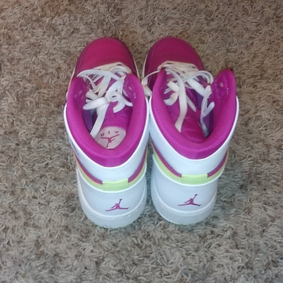 Girls Nike Dunks - Picture 6 of 6